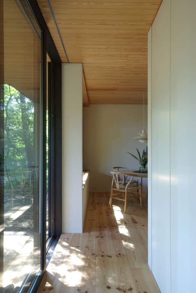 spacious japanese rancher nestles natural environment 3 entry